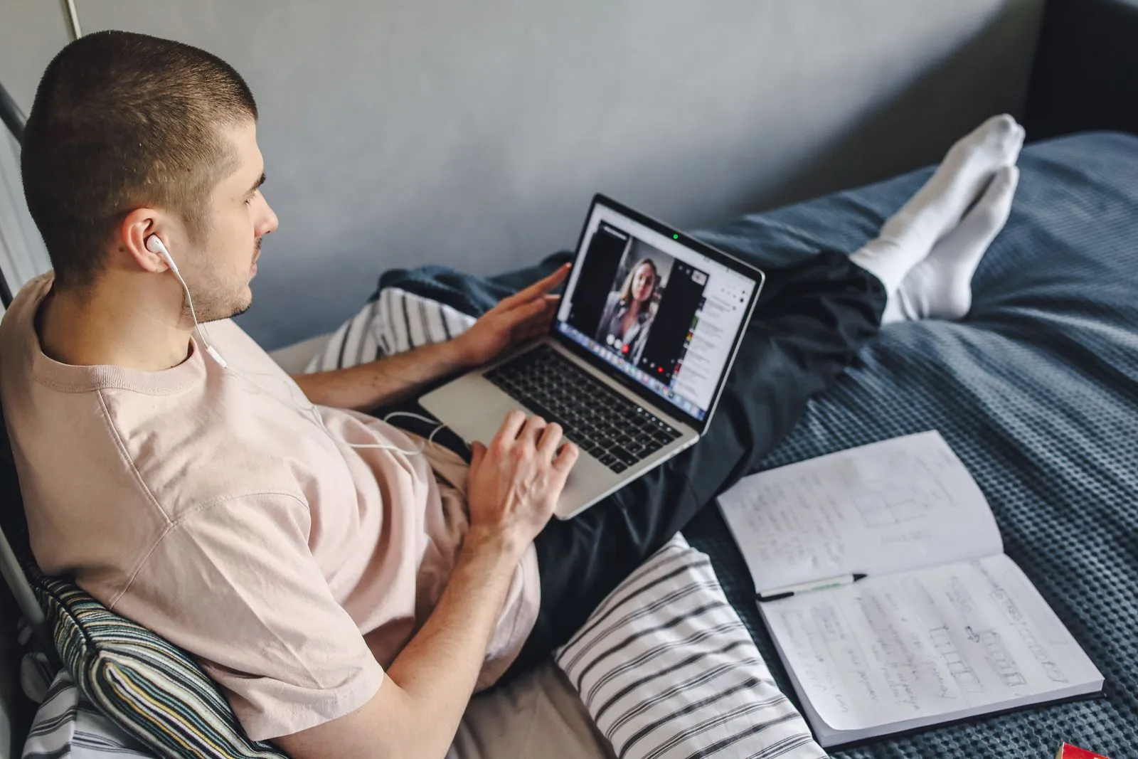 Comparatif des formats à distance selon l'objectif visé, le temps disponible et le budget.